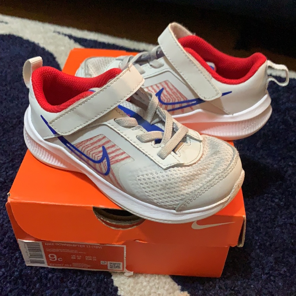 Nike Downshifters 11